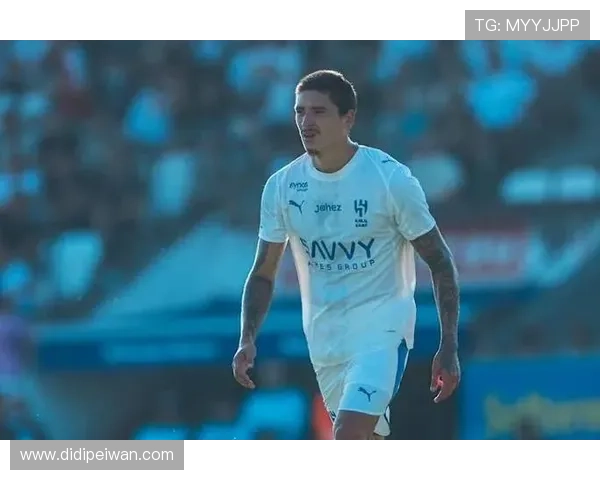 马宁亚冠强硬执法努涅斯吃牌事